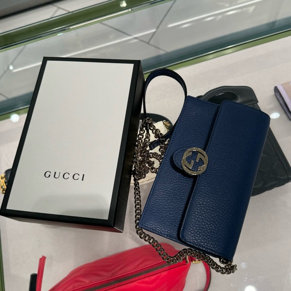 New in box Gucci double G wallet on chain - Picture 3 of 6